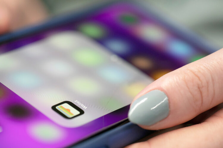 iPhone security stymies FBI team